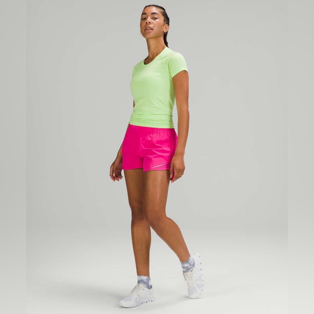 Lululemon Hotty Hot High-Rise Short 4"
Sonic Pink size 14